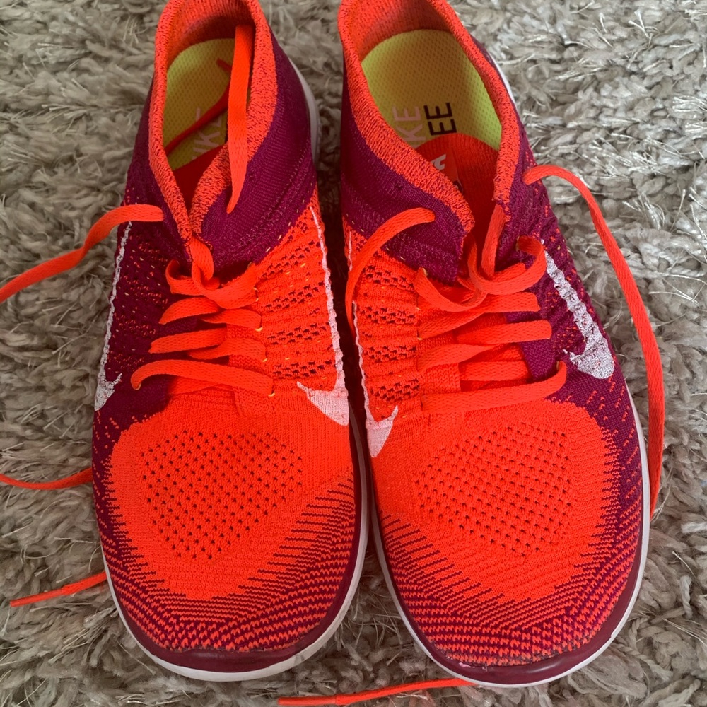 Nike free run flyknit Size 8.5